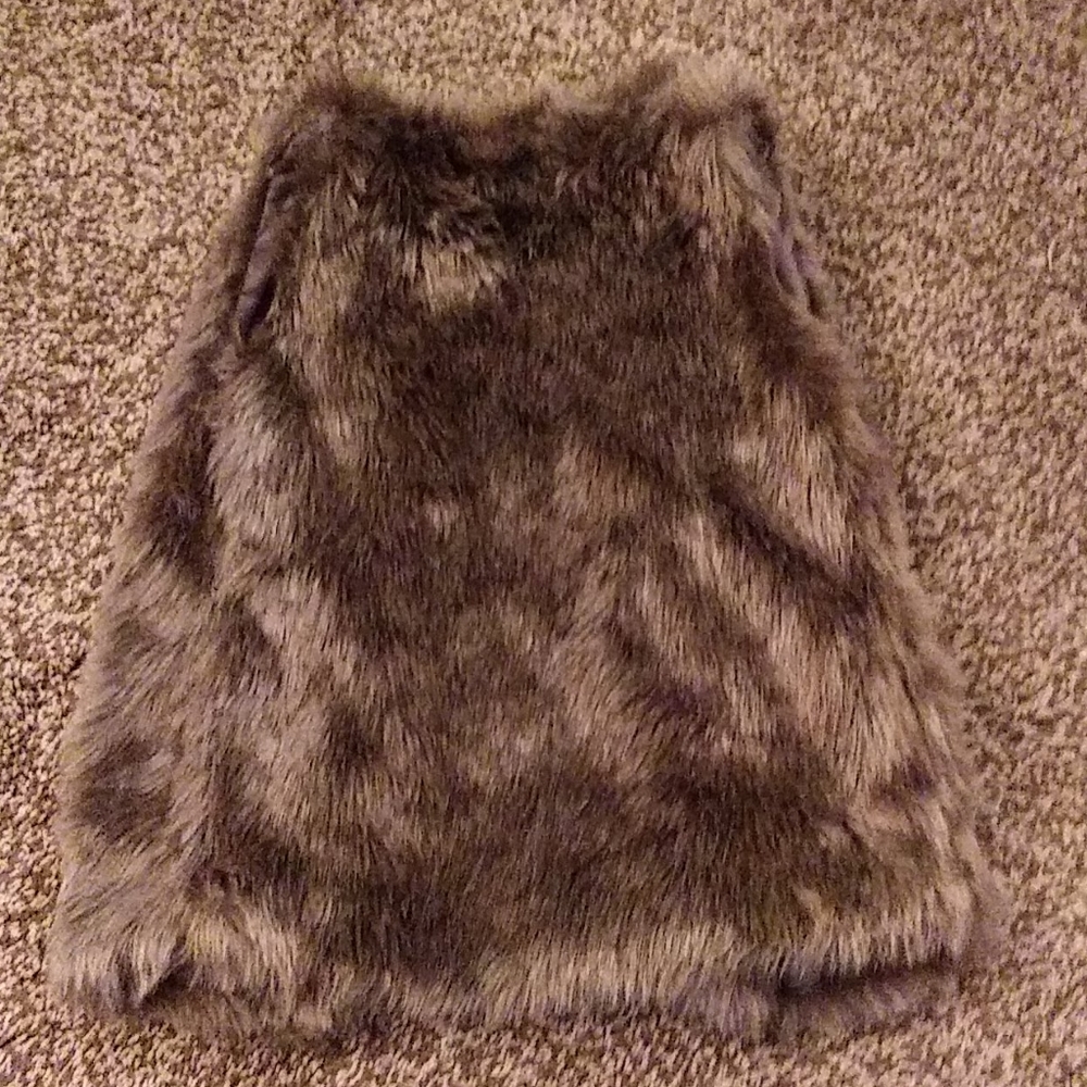 Vest - Picture 2 of 4